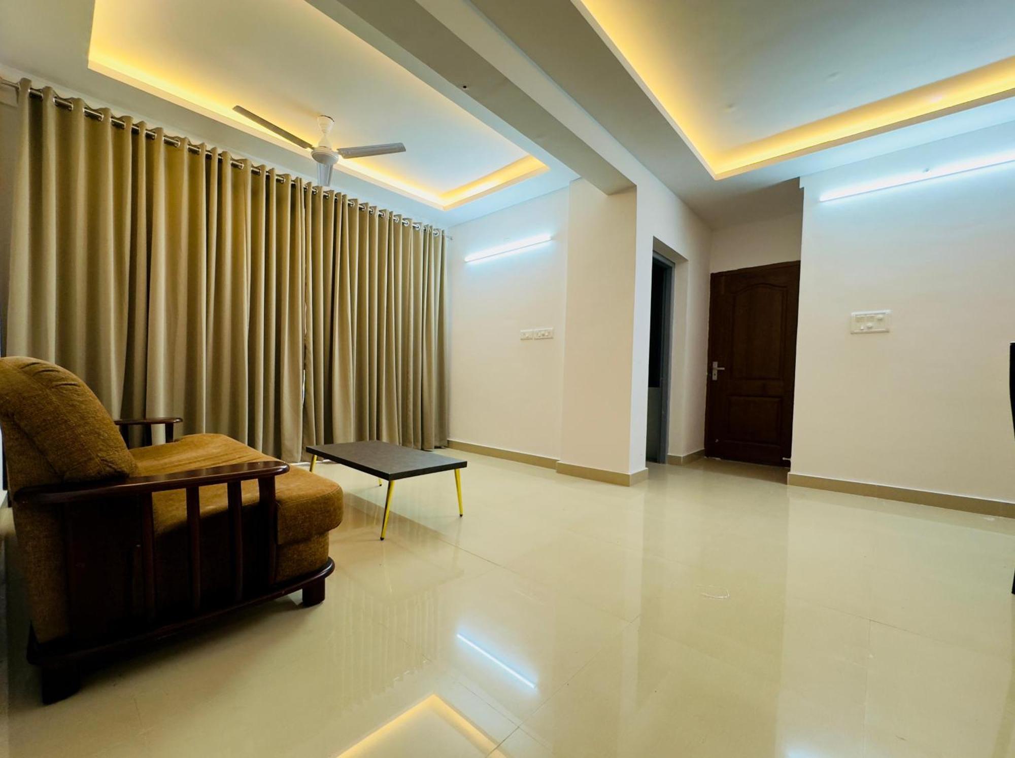 Veu Ragamalika Cochin Near Lakeshore Hospital Kochi Extérieur photo