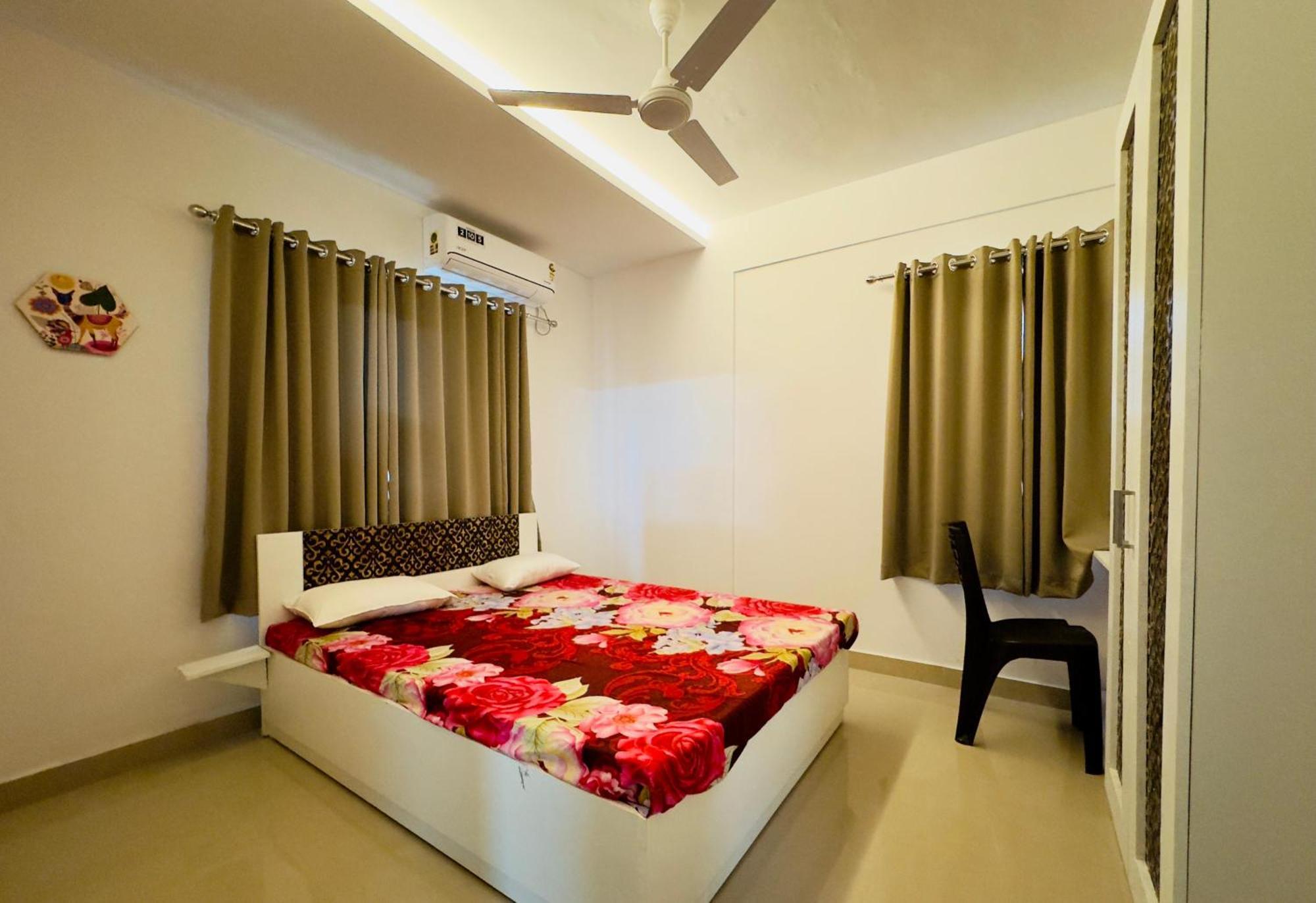 Veu Ragamalika Cochin Near Lakeshore Hospital Kochi Extérieur photo