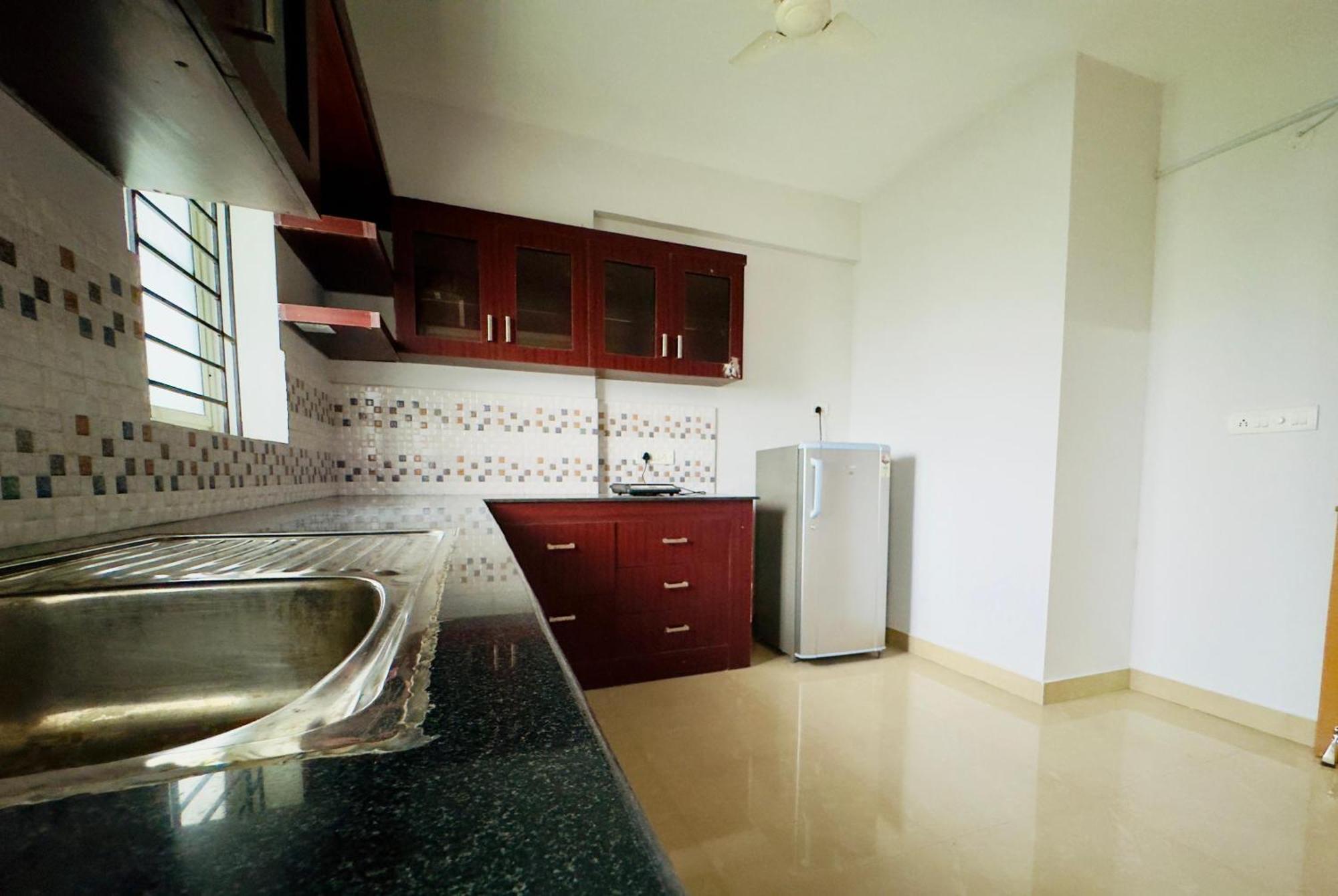 Veu Ragamalika Cochin Near Lakeshore Hospital Kochi Extérieur photo